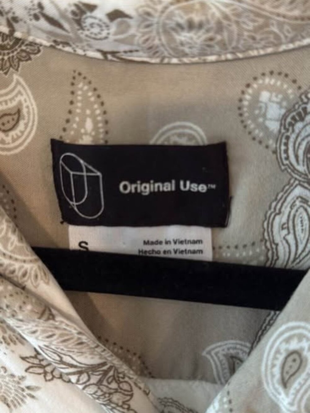 Original Use Neutral Paisley Button Up Shirt – Men’s Small - Picture 2 of 4